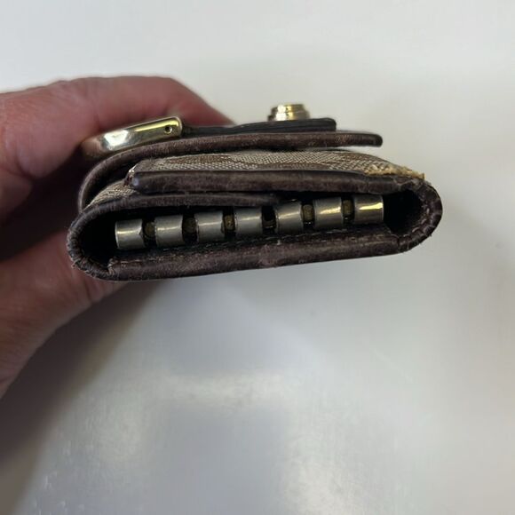 GUCCI Monogram Key Holder GG Canvas Signature Logo & unbranded keychain - Picture 8 of 14